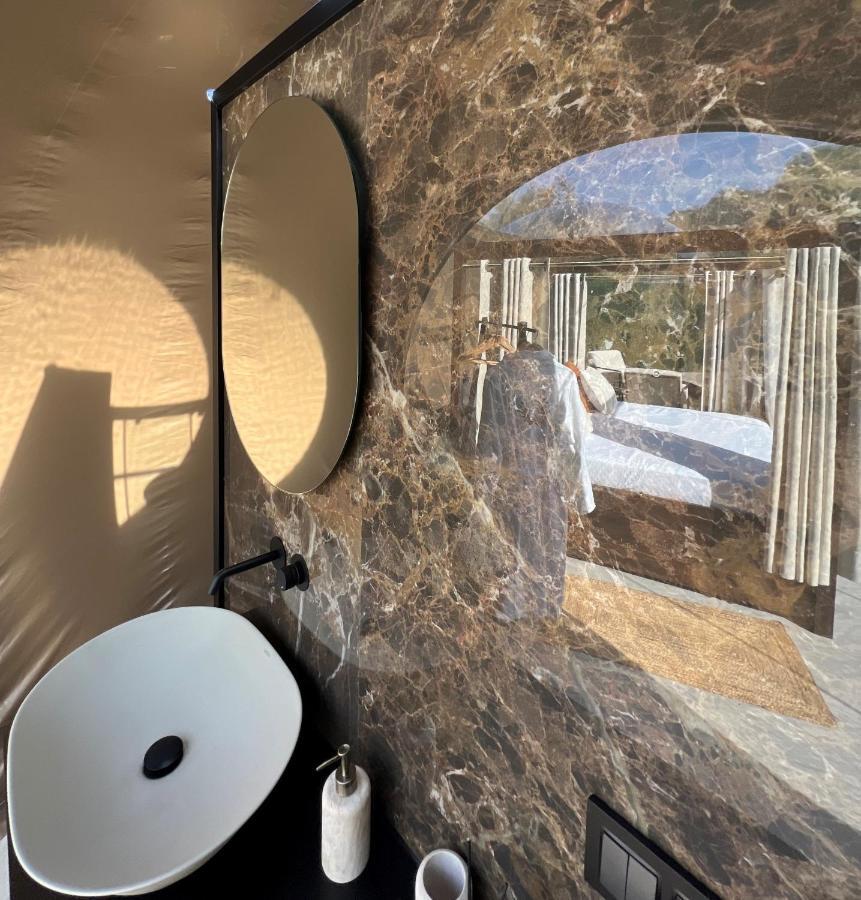 Sierra Salvada Bubbles Guest House Salmanton Exterior photo