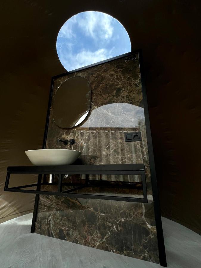 Sierra Salvada Bubbles Guest House Salmanton Exterior photo